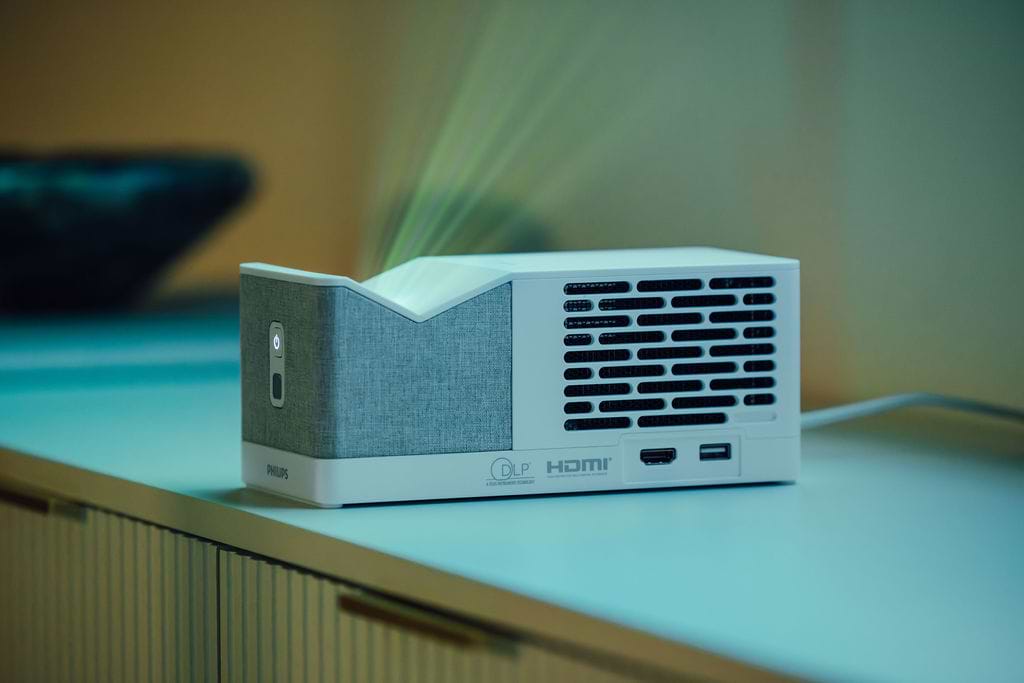 מקרן וידאו חכם Philips Screeneo UL5 FHD - צבע לבן שנה אחריות ע"י היבואן הרשמי