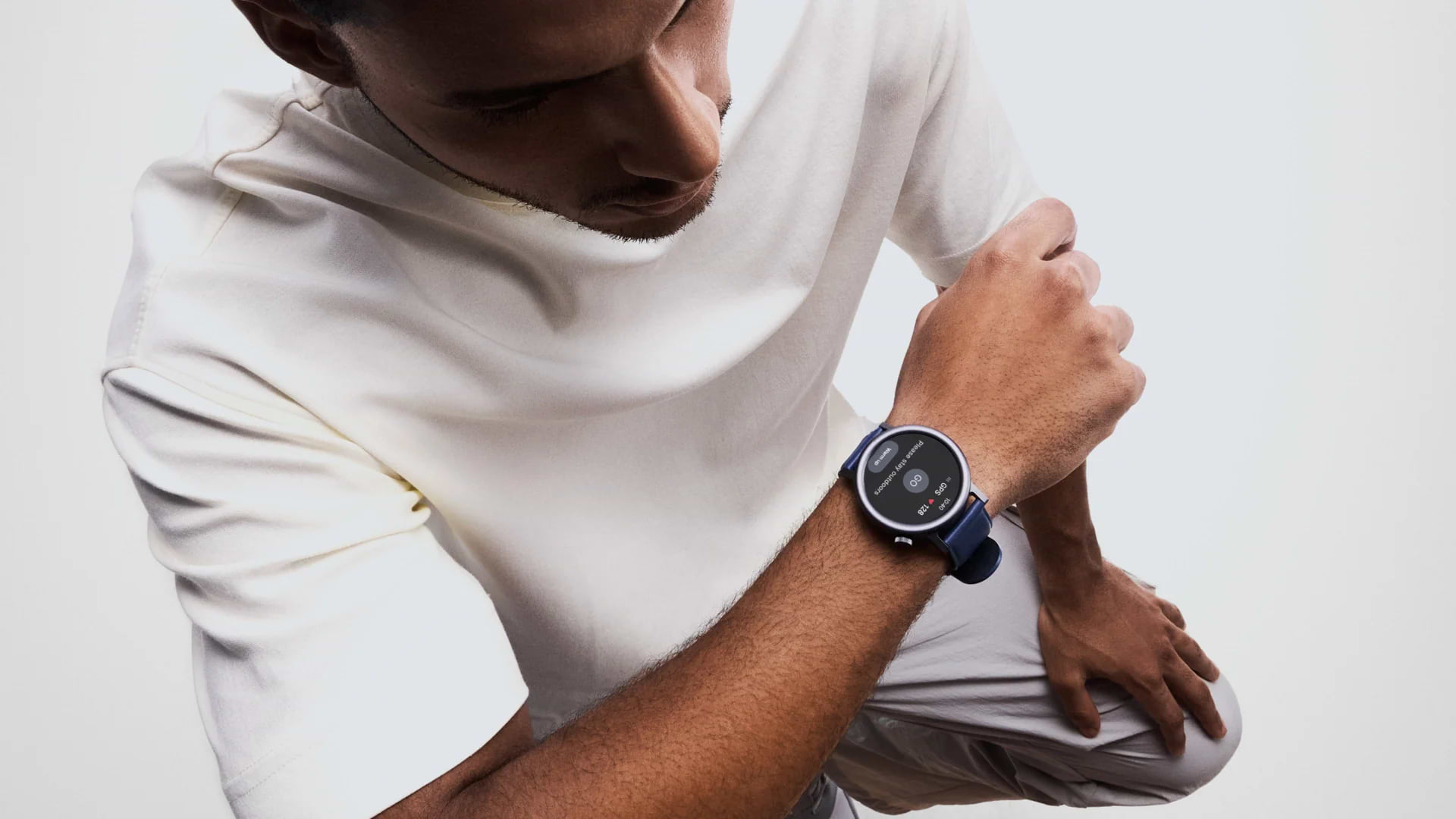שעון חכם CMF by Nothing Watch Pro 2 IP68 - צבע אפור כהה שנה אחריות ע"י היבואן הרשמי