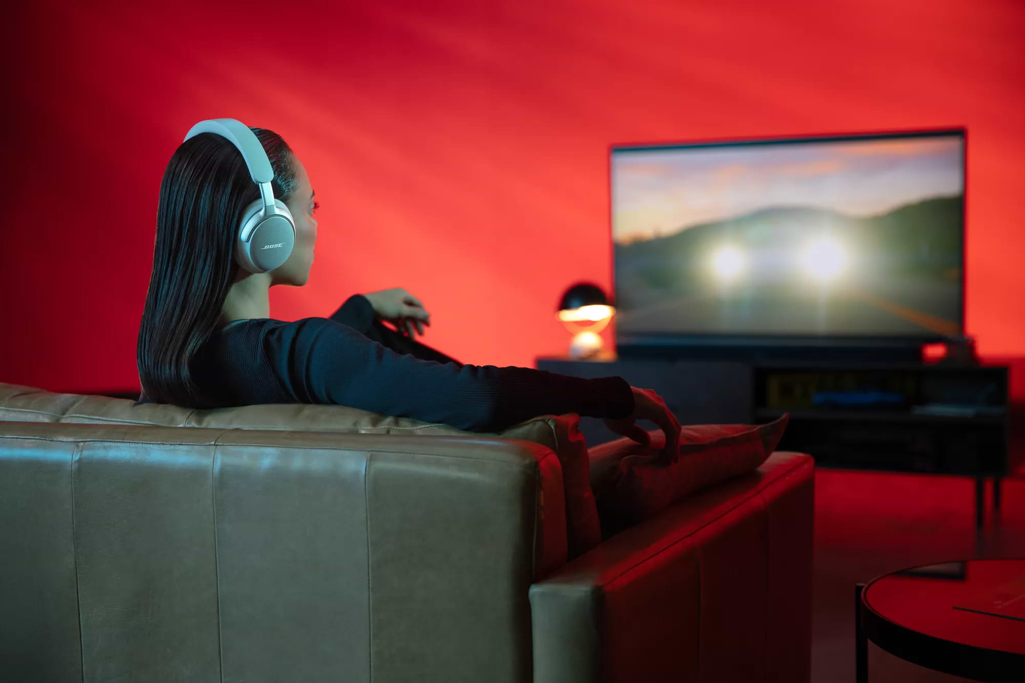 מקרן קול Bose Smart Ultra Soundbar - צבע שחור שנה אחריות ע"י היבואן הרשמי