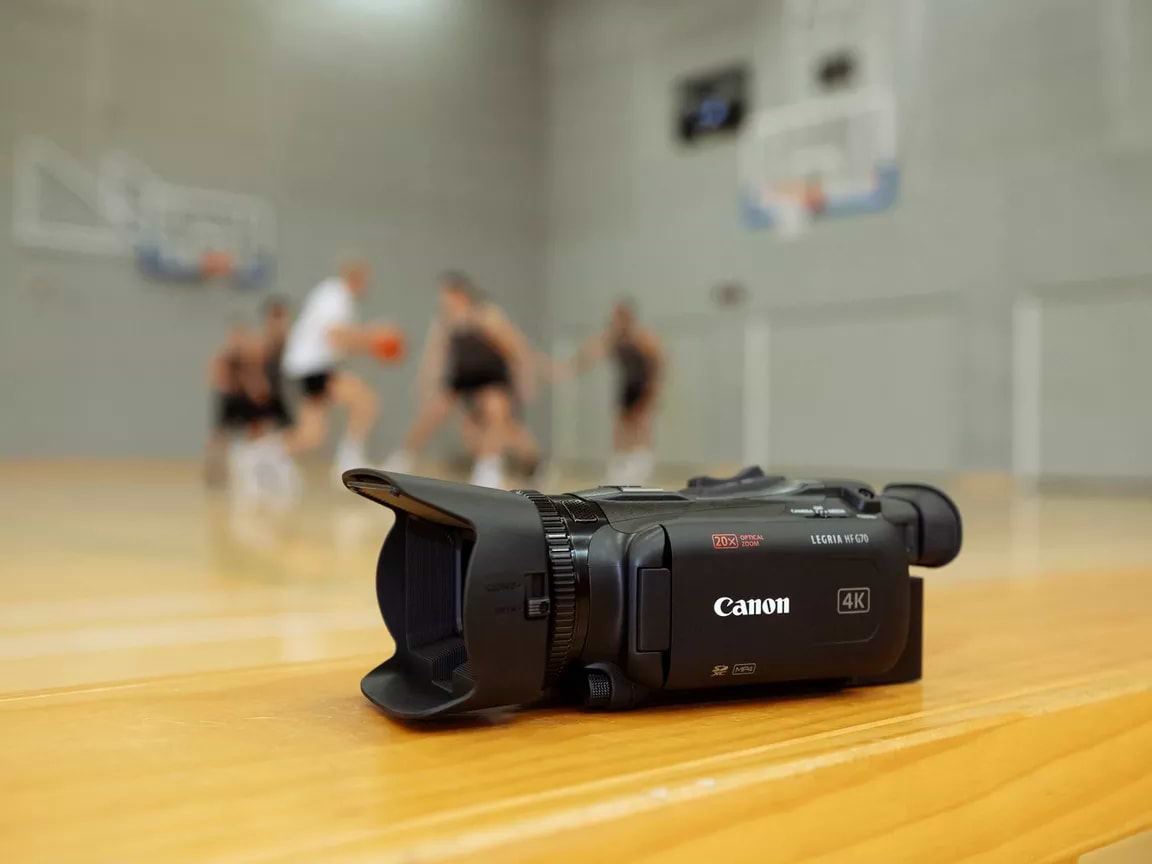 מצלמת וידאו מקצועית Canon LEGRIA HF G70 UHD 4K - צבע שחור שלוש שנות אחריות ע"י היבואן הרשמי