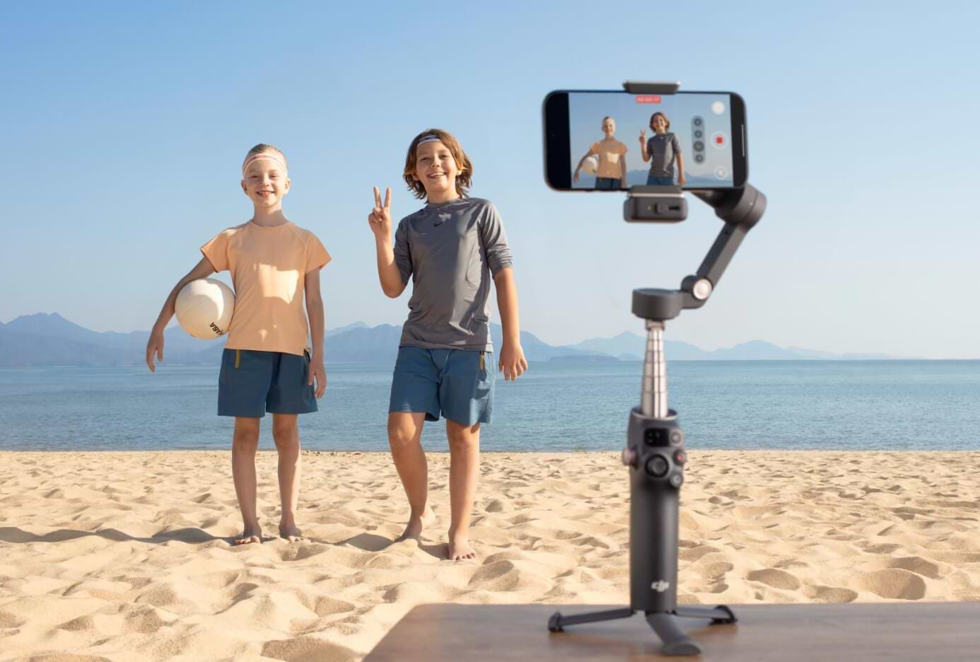 מייצב לסמארטפון DJI Osmo Mobile 7P - צבע אפור שנה אחריות ע"י היבואן הרשמי