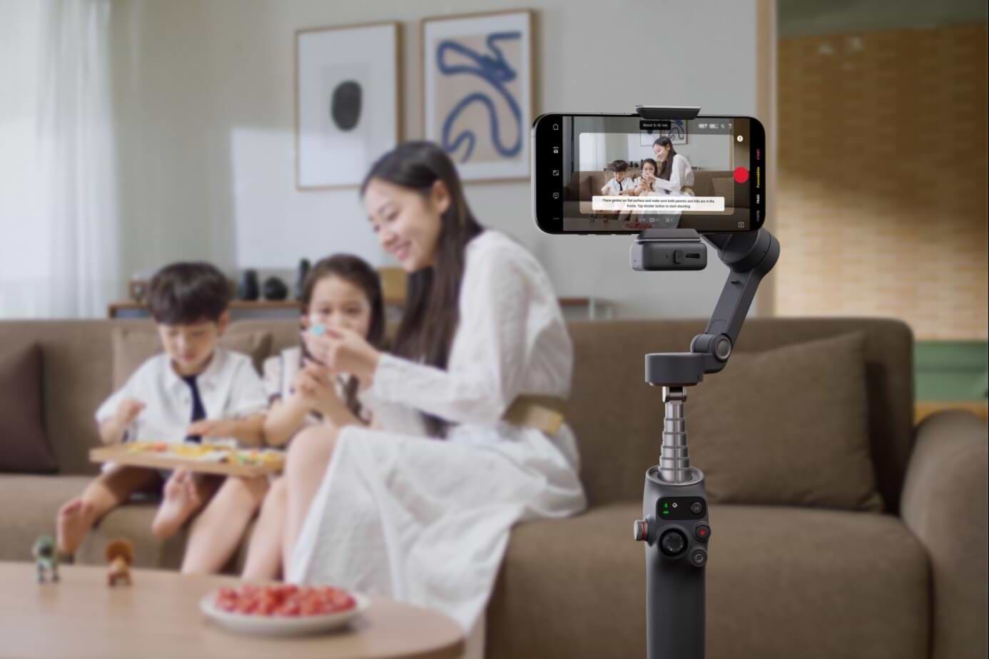 מייצב לסמארטפון DJI Osmo Mobile 7P - צבע אפור שנה אחריות ע"י היבואן הרשמי