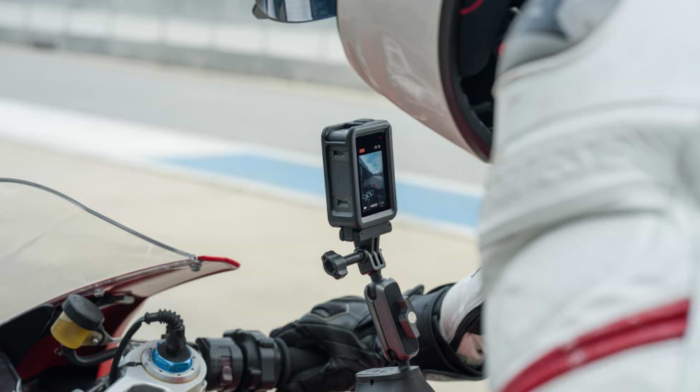 מצלמת אקסטרים DJI Osmo Action 3 Standard Combo 4K - שנה אחריות ע"י היבואן הרשמי