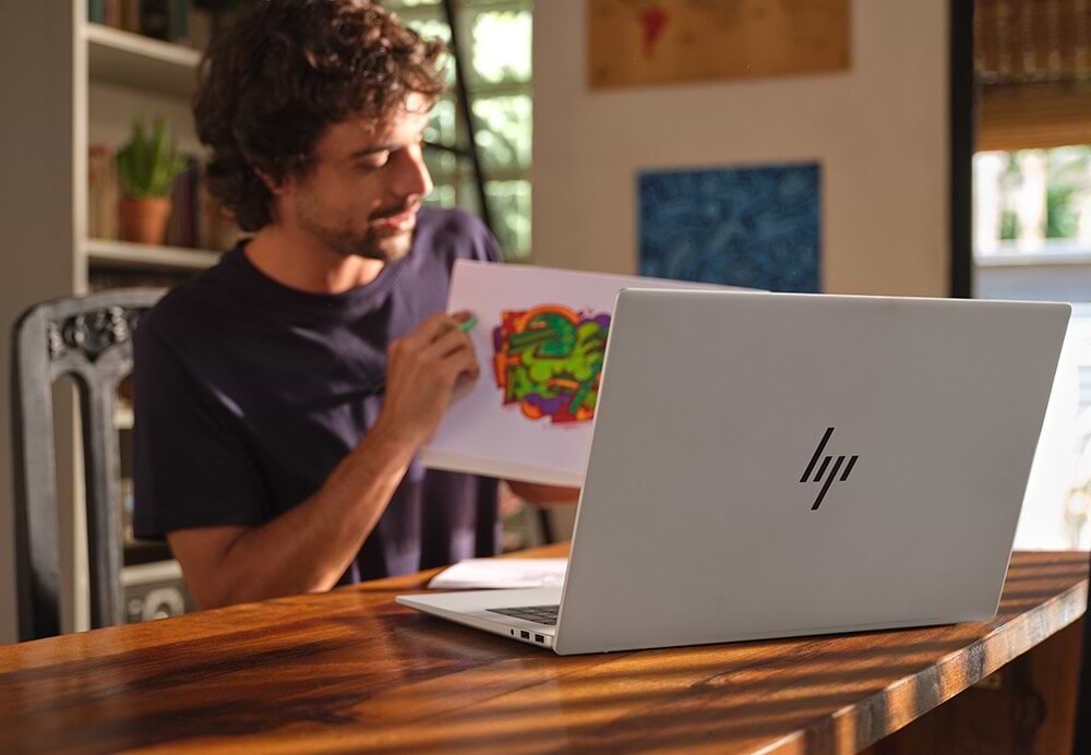 מחשב נייד עם מסך מגע HP Envy 17-da0003nj / B40GDEA - Core Ultra 7 155H 1TB SSD 16GB RAM Windows 11 - צבע כסוף שלוש שנות אחריות ע"י היבואן הרשמי