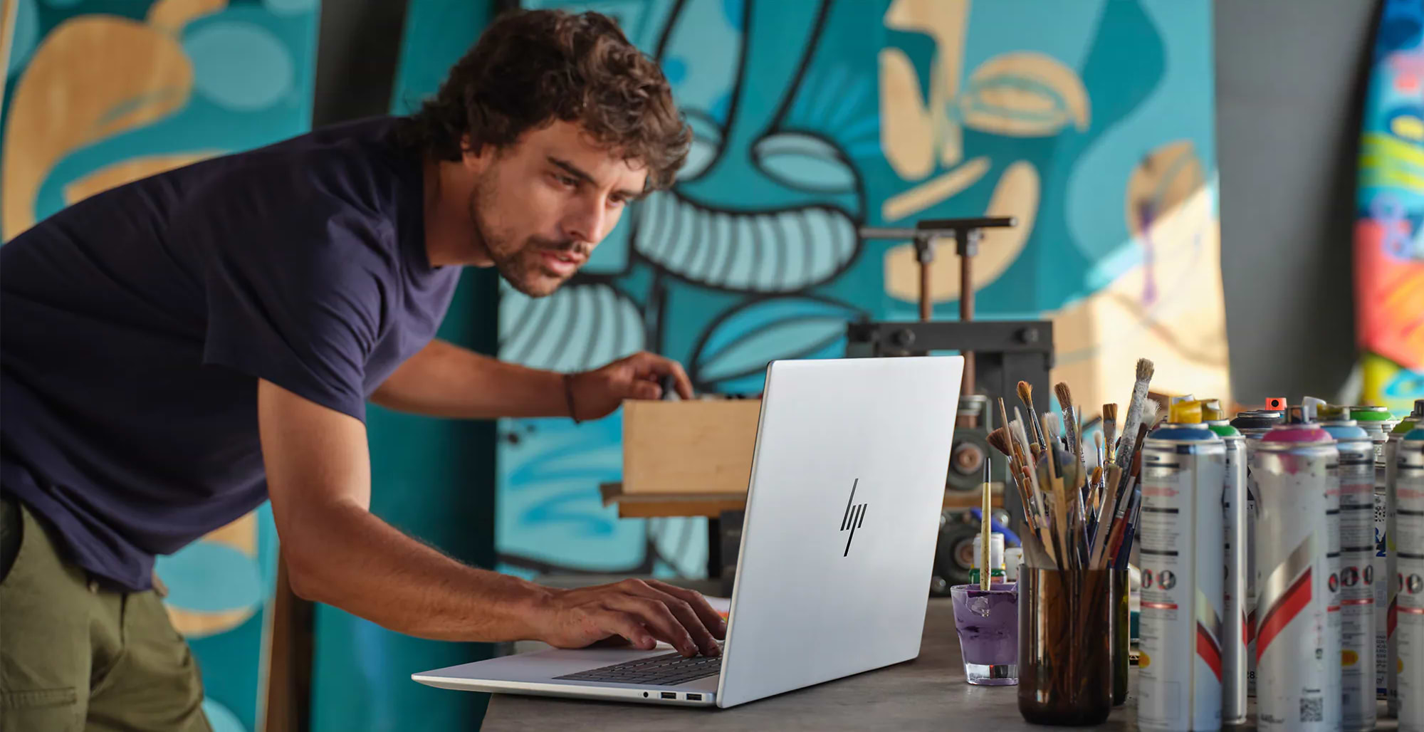 מחשב נייד עם מסך מגע HP Envy 17-da0003nj / B40GDEA - Core Ultra 7 155H 1TB SSD 16GB RAM Windows 11 - צבע כסוף שלוש שנות אחריות ע"י היבואן הרשמי