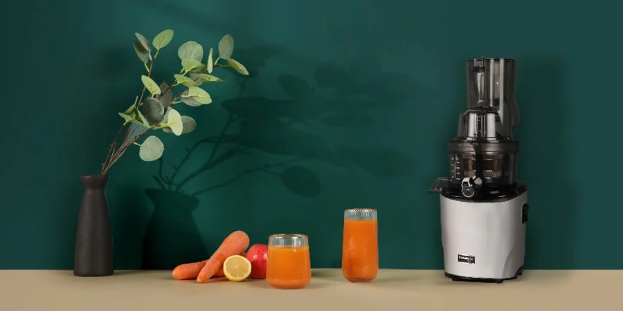 מסחטת מיצים לפירות וירקות שלמים 3 ב-1 Kuvings Revo830 - צבע אדום שלוש שנות אחריות ע"י היבואן הרשמי