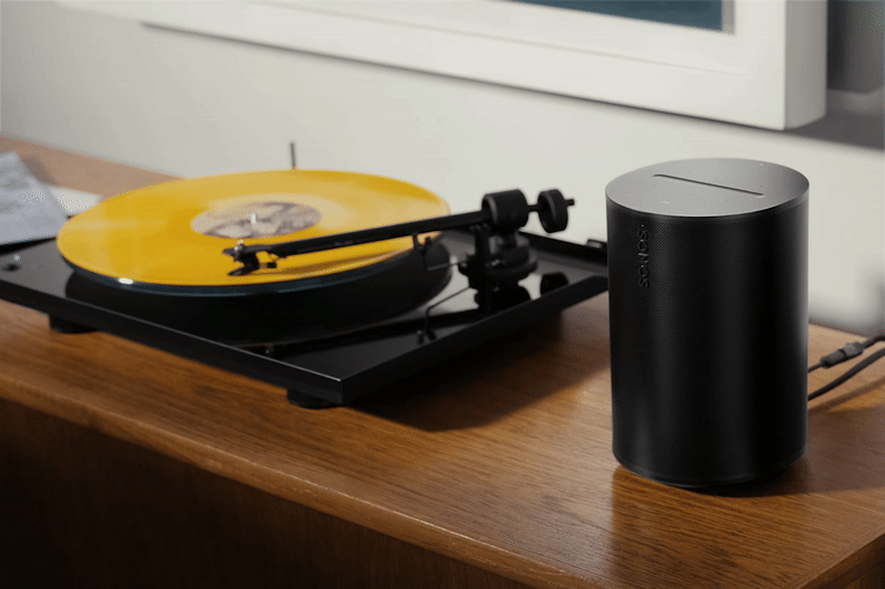 רמקול אלחוטי חכם Sonos Era 100 - צבע לבן שנתיים אחריות ע"י היבואן הרשמי