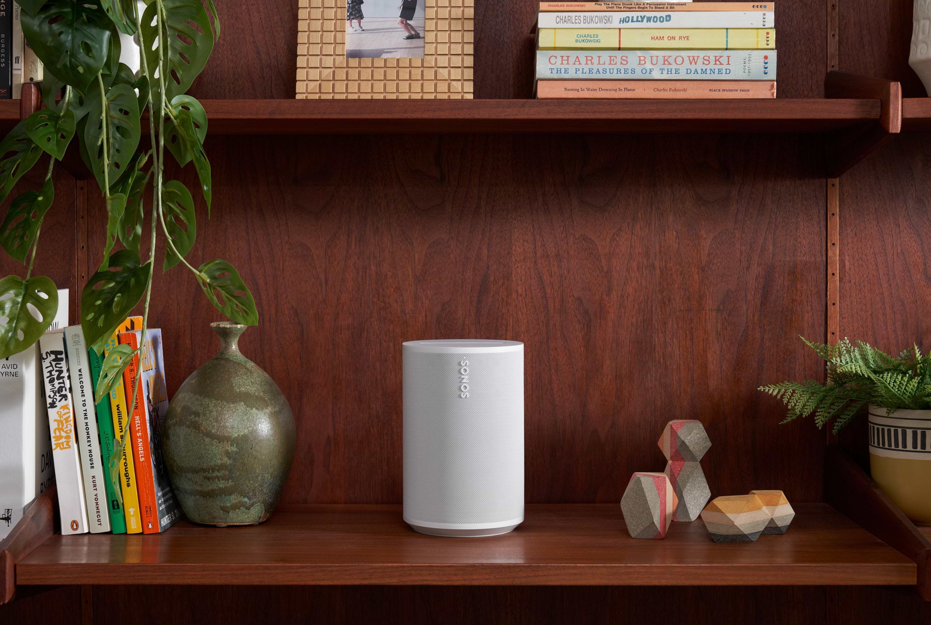 רמקול אלחוטי חכם Sonos Era 100 - צבע לבן שנתיים אחריות ע"י היבואן הרשמי