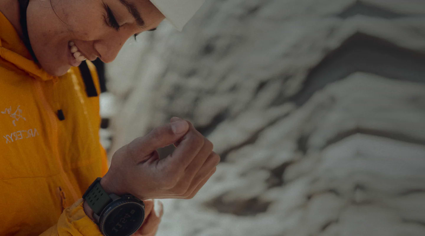 שעון ספורט חכם Suunto Vertical GPS 49mm - צבע שחור שנתיים אחריות ע"י היבואן הרשמי