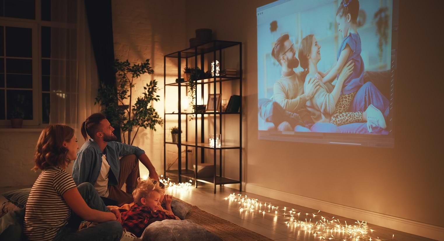 מקרן וידאו חכם Victurio V-Cinema FHD - צבע לבן שנה אחריות ע"י היבואן הרשמי