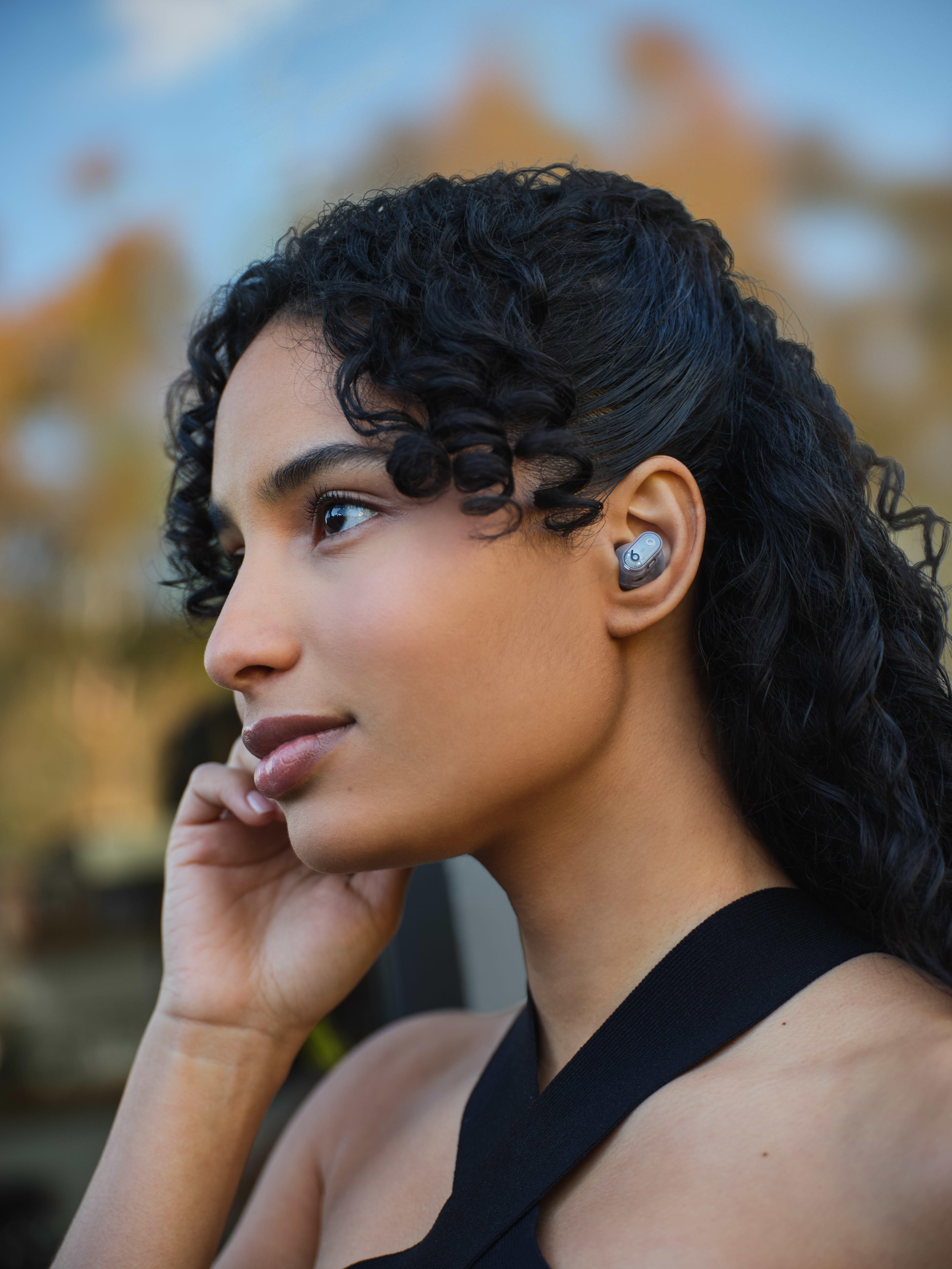 אוזניות Apple Beats Studio Buds+ True Wireless - בצבע שקוף שנה אחריות ע״י יבואן רשמי