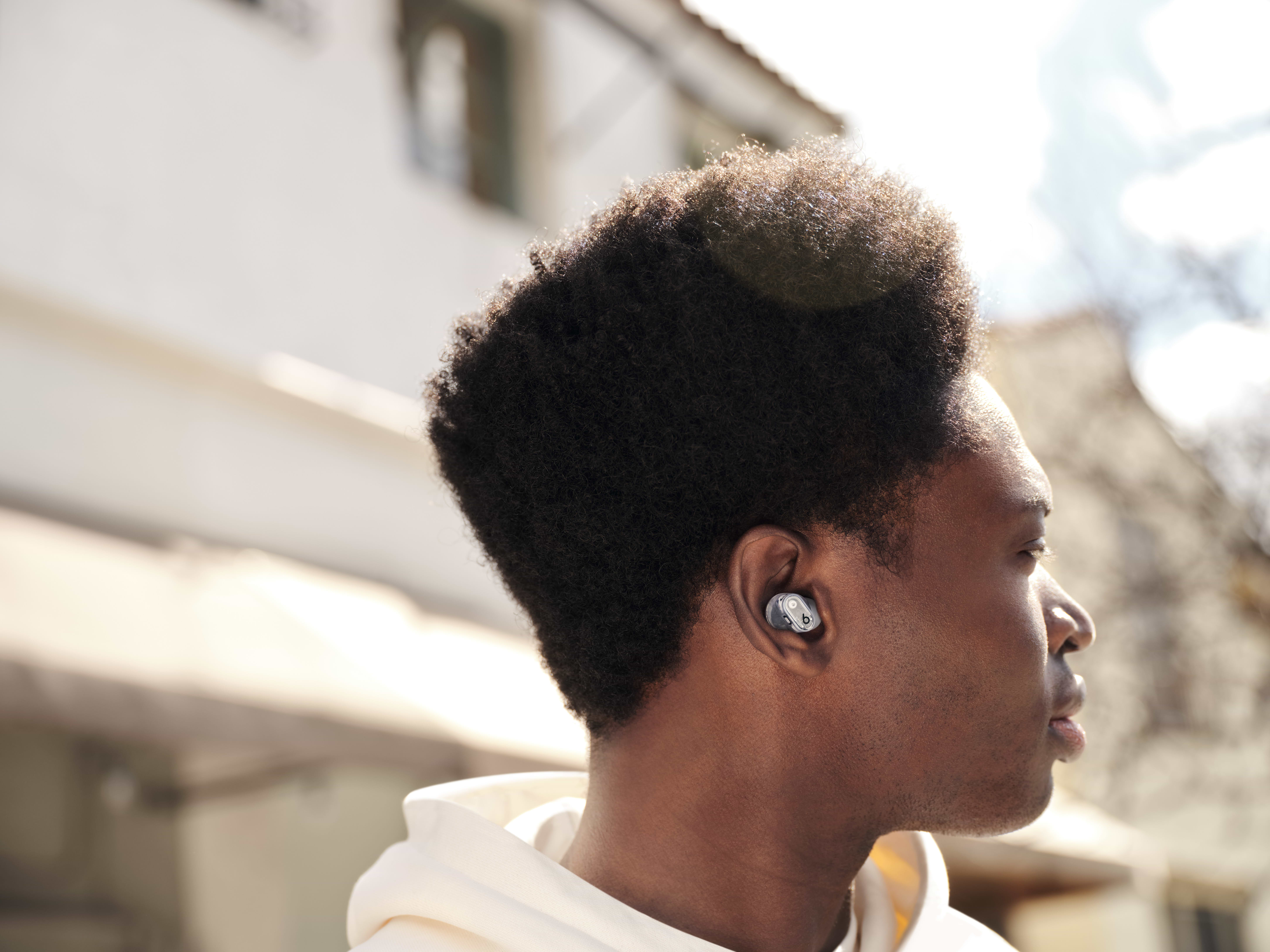 אוזניות Apple Beats Studio Buds+ True Wireless - בצבע שקוף שנה אחריות ע״י יבואן רשמי