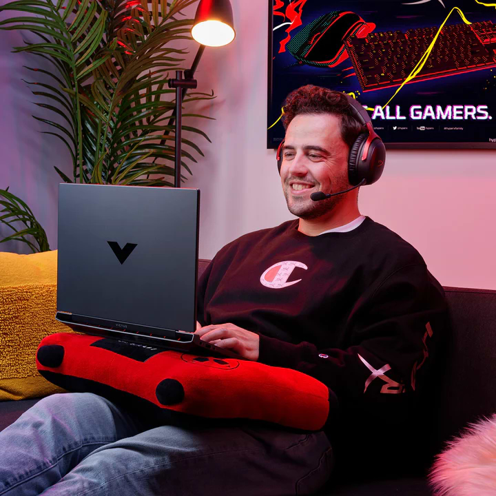 אוזניות גיימינג אלחוטיות HyperX Cloud III - צבע שחור/אדום שנתיים אחריות ע"י היבואן הרשמי