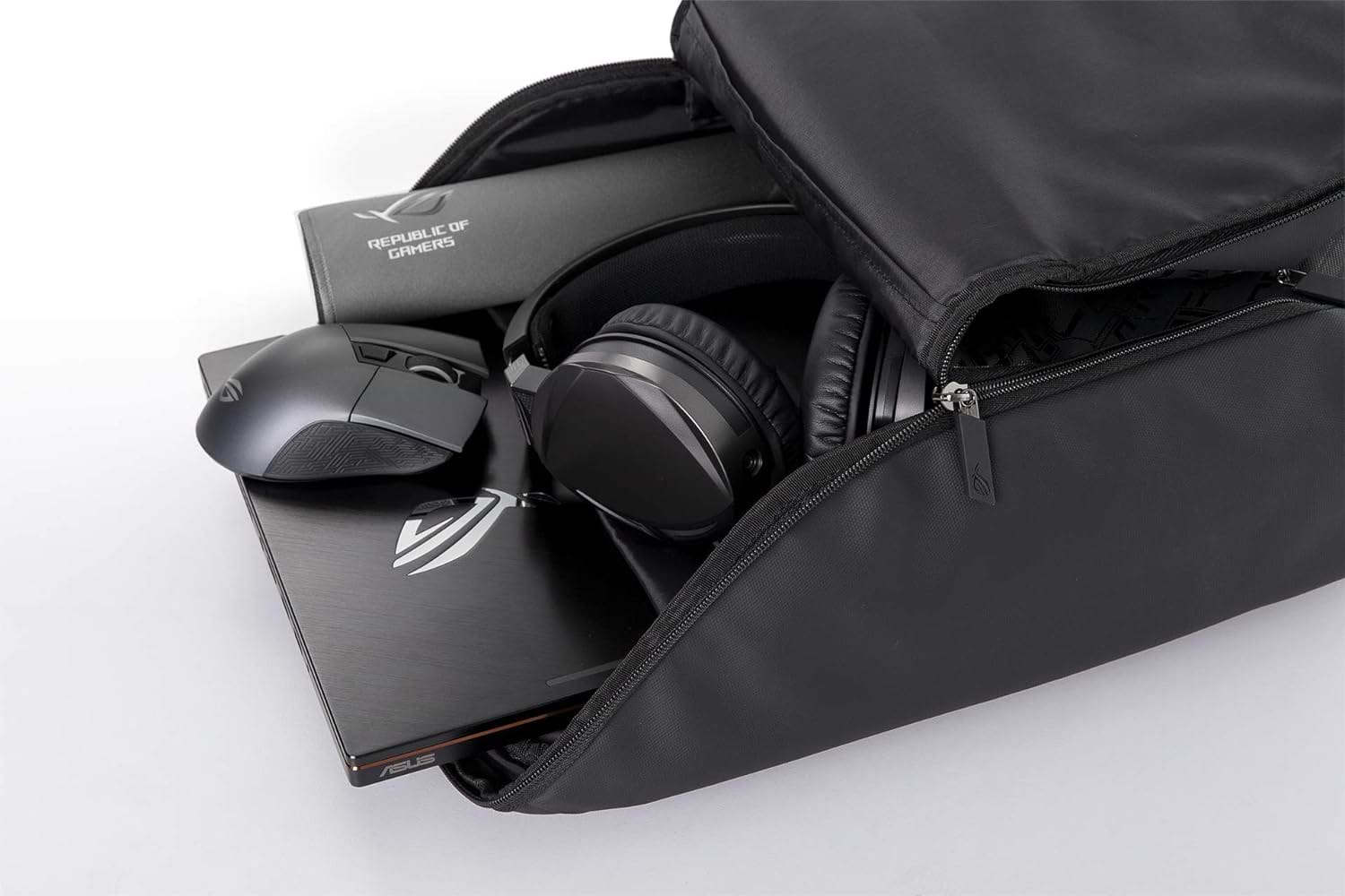 תיק גב גיימינג למחשב נייד Asus Rog Ranger BP1500 - צבע אפור שנה אחריות ע"י היבואן הרשמי