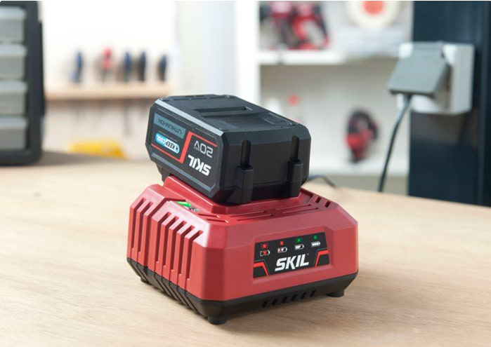 מלטשת אקצנטרית נטענת 20V אלקטרונית 125 מ''מ (''5) + סוללה 2.0Ah + מטען SKIL