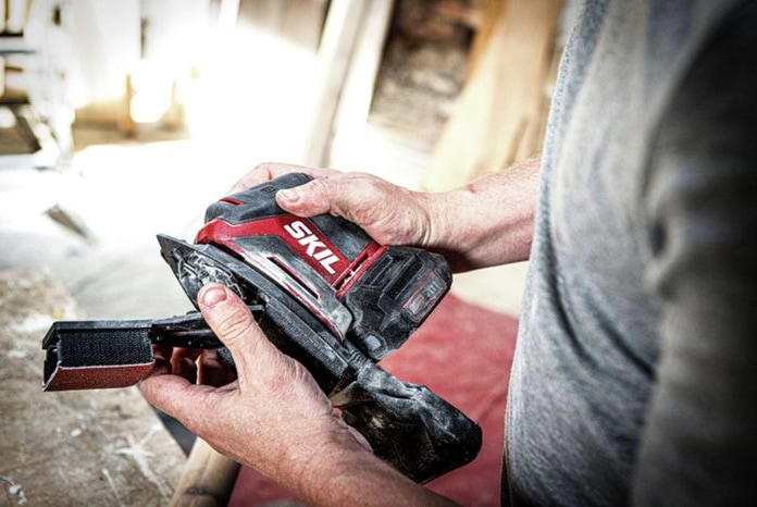 מלטשת מולטי יד אחת 20V Brushless + שק איסוף + סוללה 2.0Ah + מטען SKIL
