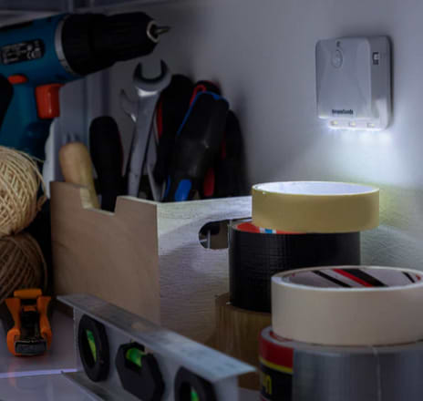 מנורת LED עם חיישן תנועה - 2 יחידות InnovaGoods