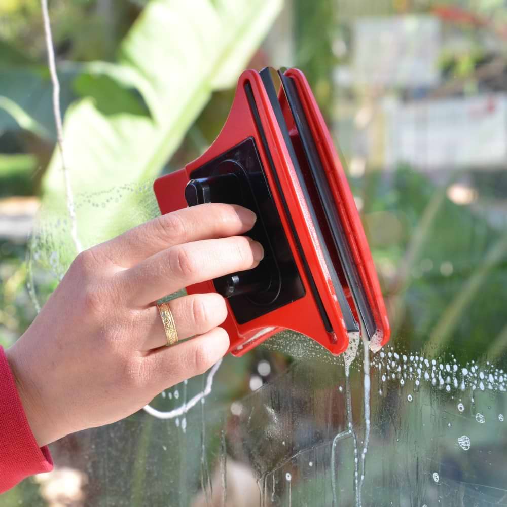 מנקה חלונות דו צדדי לחלון עובי 20 מ
