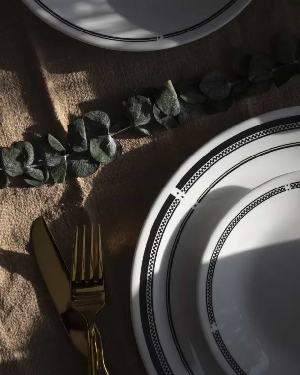 סט צלחות קורל 20 חלקים ל-6 סועדים דגם Brasserie תוצרת קורנינג ארה