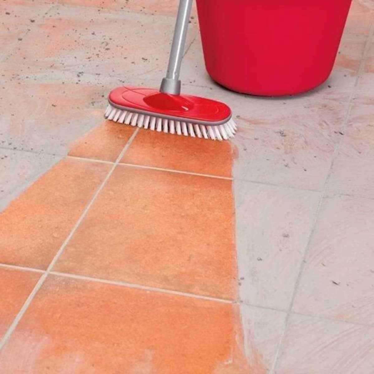מסיר שאריות מלט ובטון 1 ליטר מבית HG 