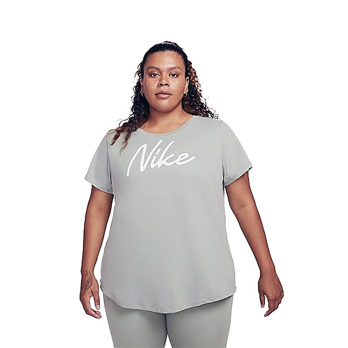 טי שירט Nike לנשים (Plus Size)