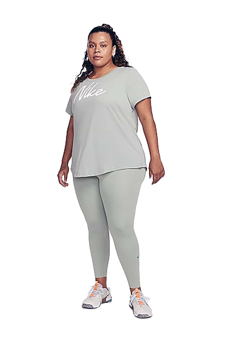 טי שירט Nike לנשים (Plus Size)