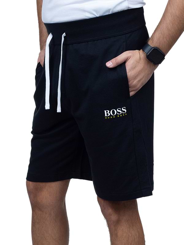 מכנסי שורט HUGO BOSS לגבר דגם Essential