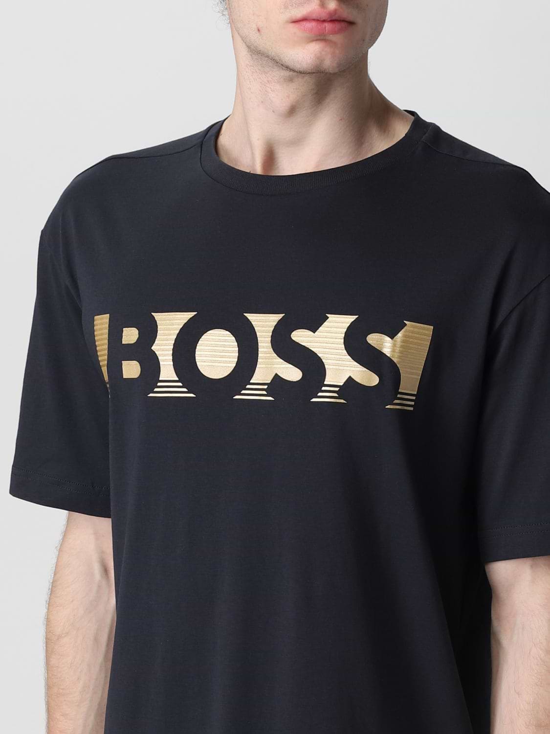 טי שירט HUGO BOSS לגבר דגם COLOUR-BLOCK LOGO