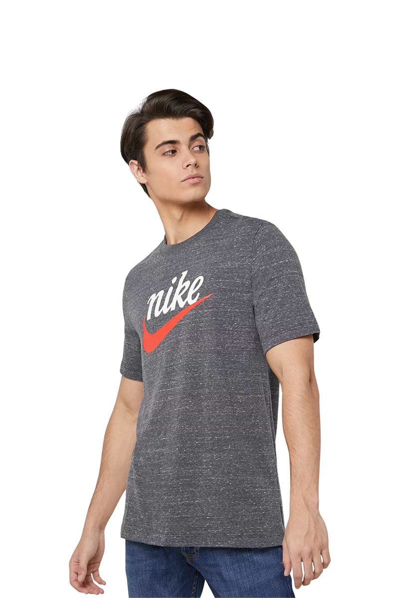 טי שירט Nike לגברים דגם Heritage