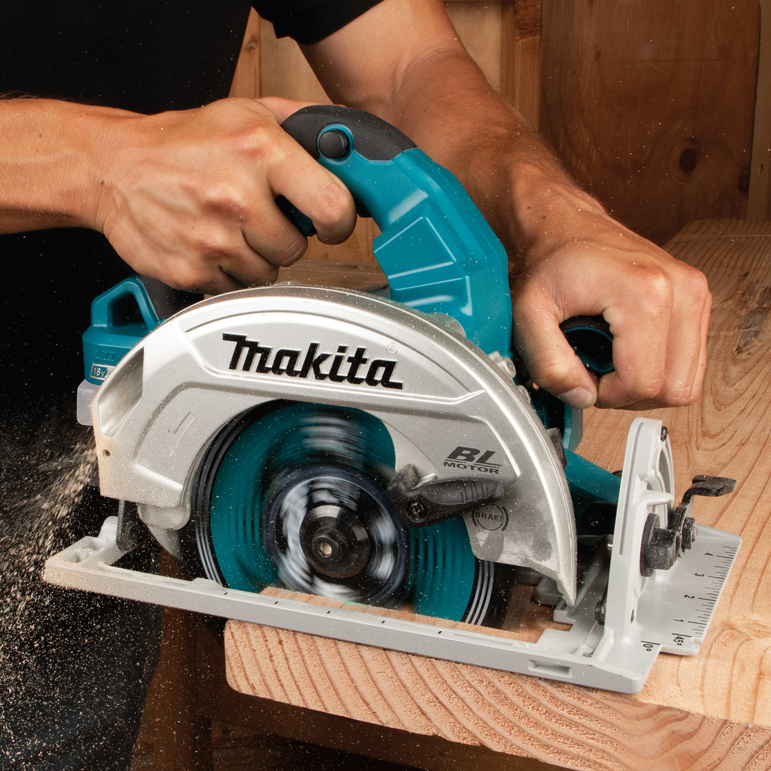 מסור עגול 36V בראשלס דגם LXT Li-Io (18VX2) DHS780Z/XSH06Z Makita - גוף בלבד