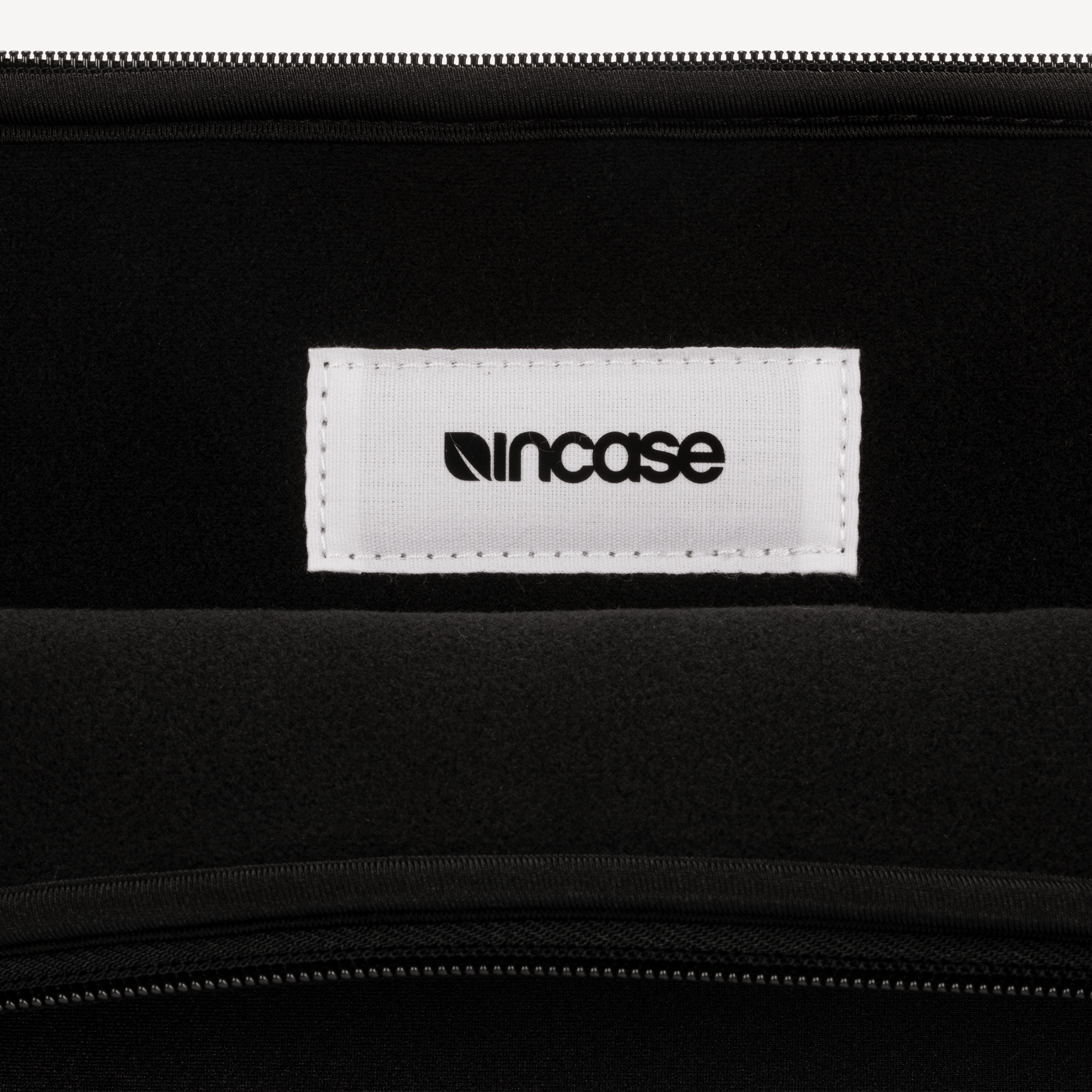 תיק מעטפה למחשב נייד Incase Classic Universal Sleeve for 15