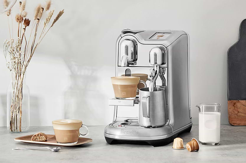 מכונת קפה Nespresso J620 Creatista Pro - צבע נירוסטה שנה אחריות ע"י היבואן הרשמי