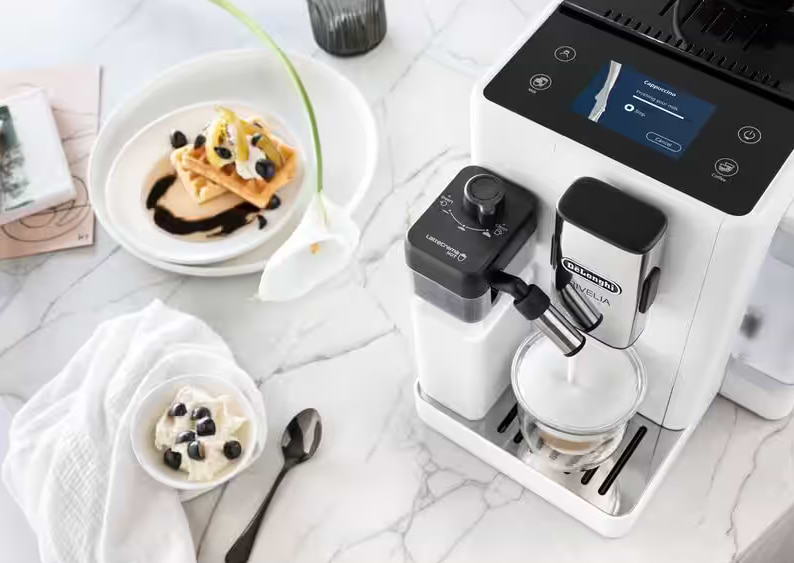 מכונת קפה אספרסו אוטומטית Delonghi EXAM440.55.W Rivelia - צבע לבן אחריות ע"י היבואן הרשמי 
