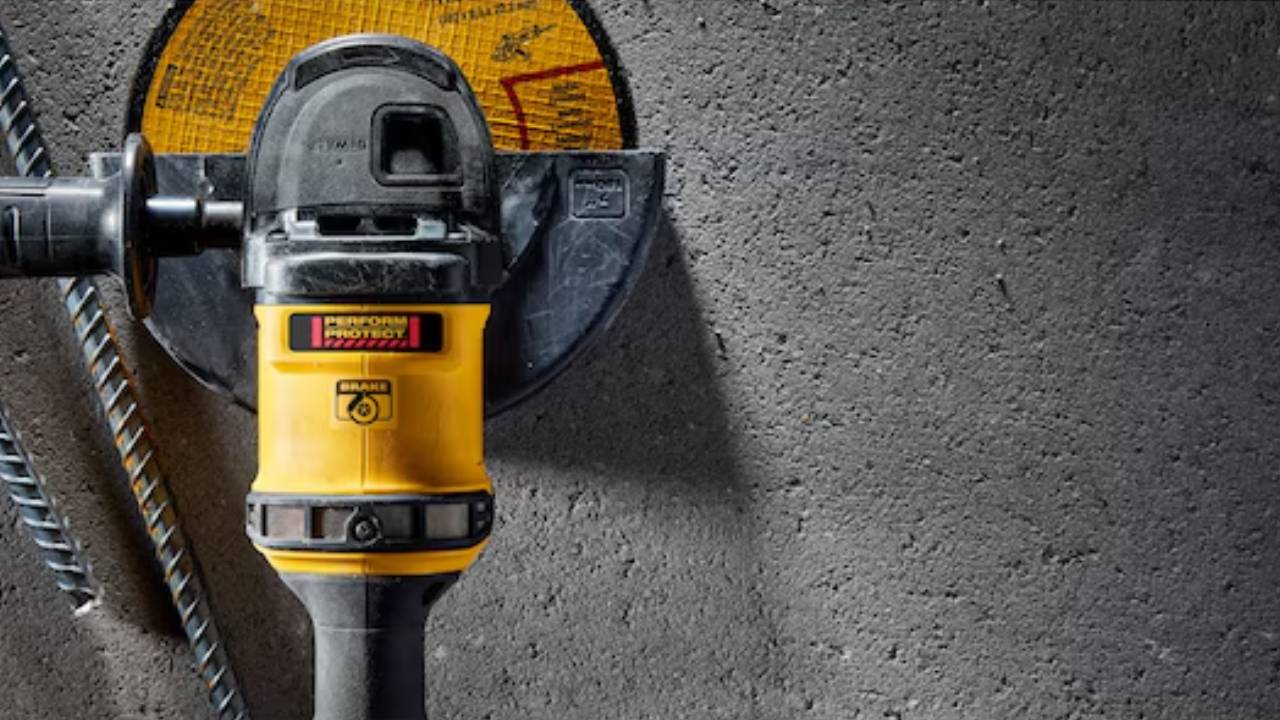 משחזת בראשלס 60V 7" לעומס גבוה - גוף בלבד DCG440N/DCG440B DeWALT