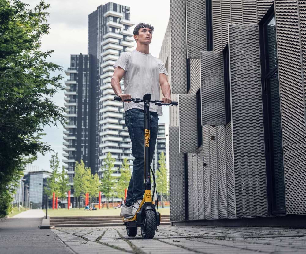 קורקינט חשמלי מתקפל Ducati Scrambler City Cross-E X - צבע צהוב ושחור שנה אחריות ע"י היבואן הרשמי