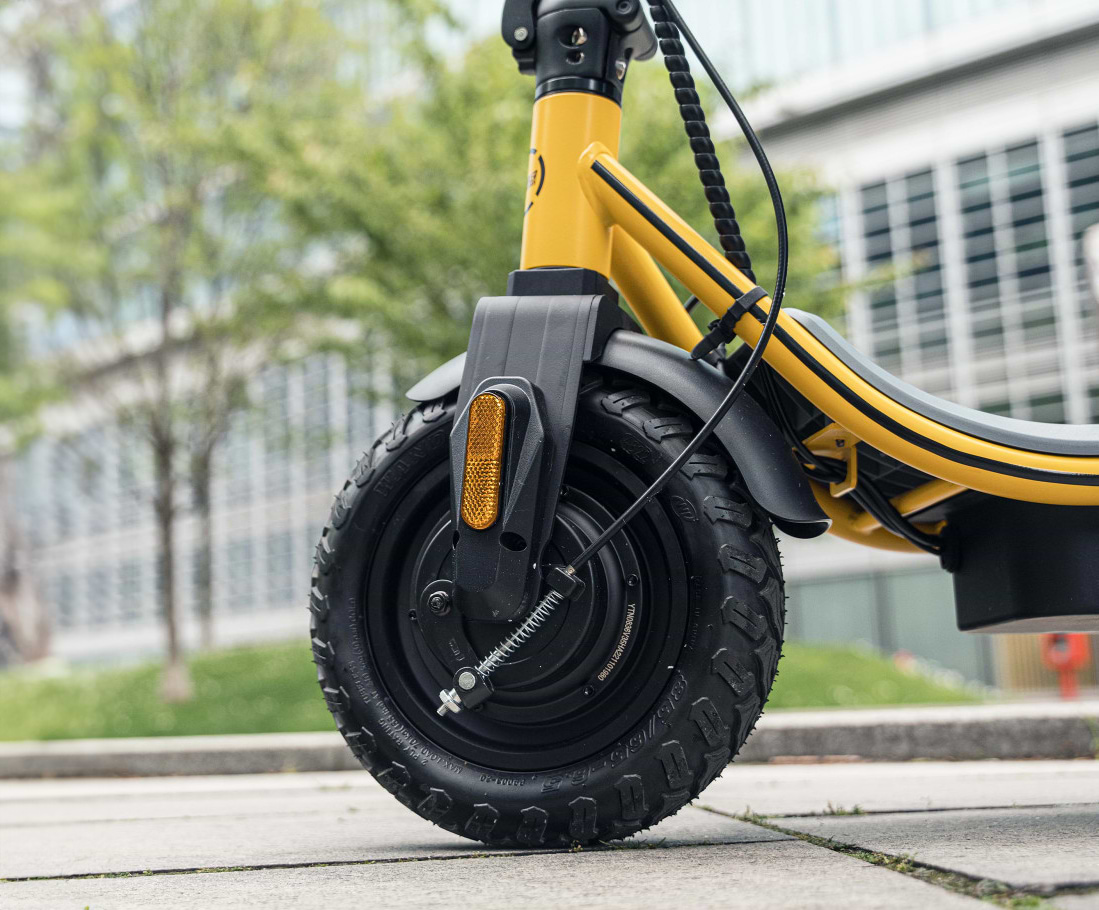 קורקינט חשמלי מתקפל Ducati Scrambler City Cross-E X - צבע צהוב ושחור שנה אחריות ע"י היבואן הרשמי