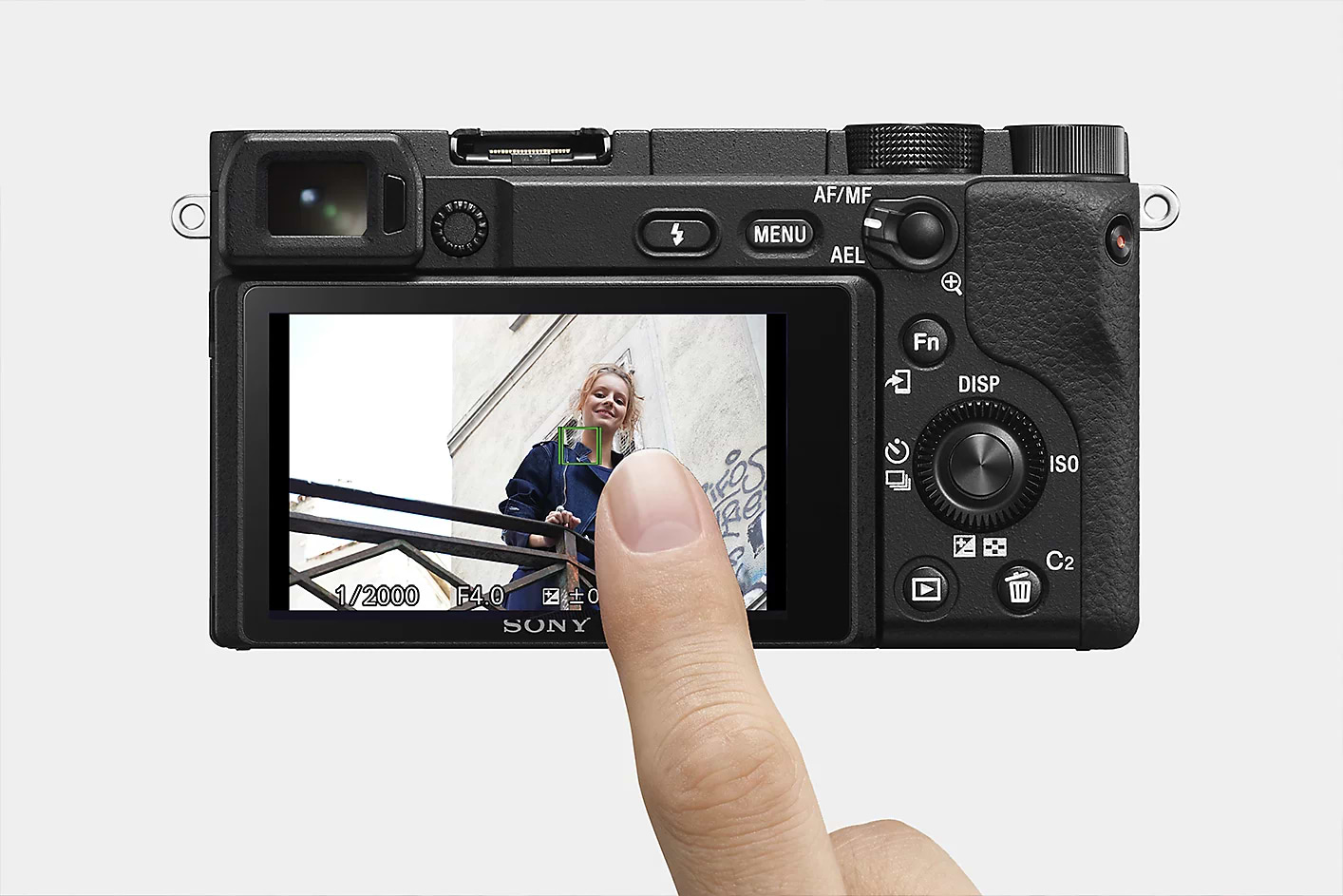 מצלמה דיגיטלית ללא מראה הכוללת עדשה Sony Alpha 6400 E PZ 16-50mm f/3.5-5.6 OSS - צבע שחור שלוש שנות אחריות ע"י היבואן הרשמי