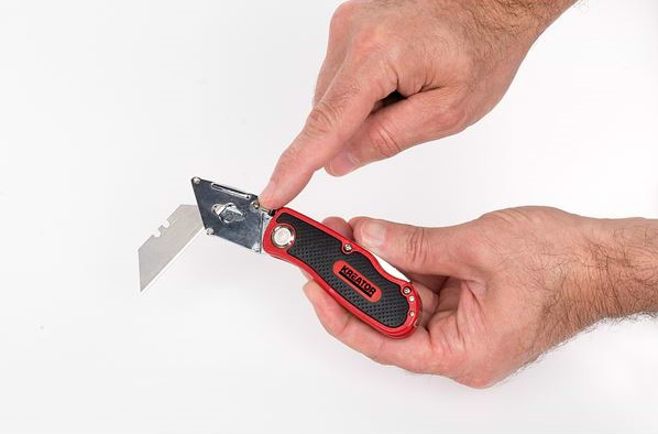 סכין פלדה מתקפלת כולל ידית סינטטית Kreator