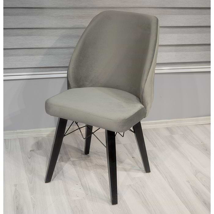 4 כסאות מעוצבים לפינת אוכל דגם גלבוע צבע אפור בהיר LEONARDO
